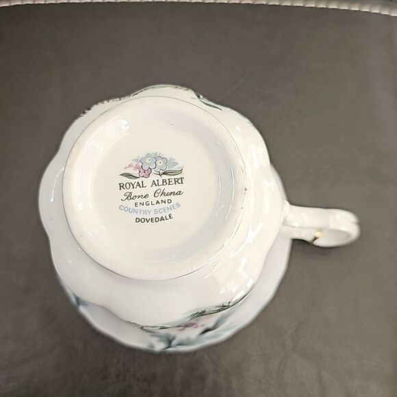 Vintage Royal Albert Country Scenes Bone China Cup and Saucer - Dovedale - Picture 3 of 6